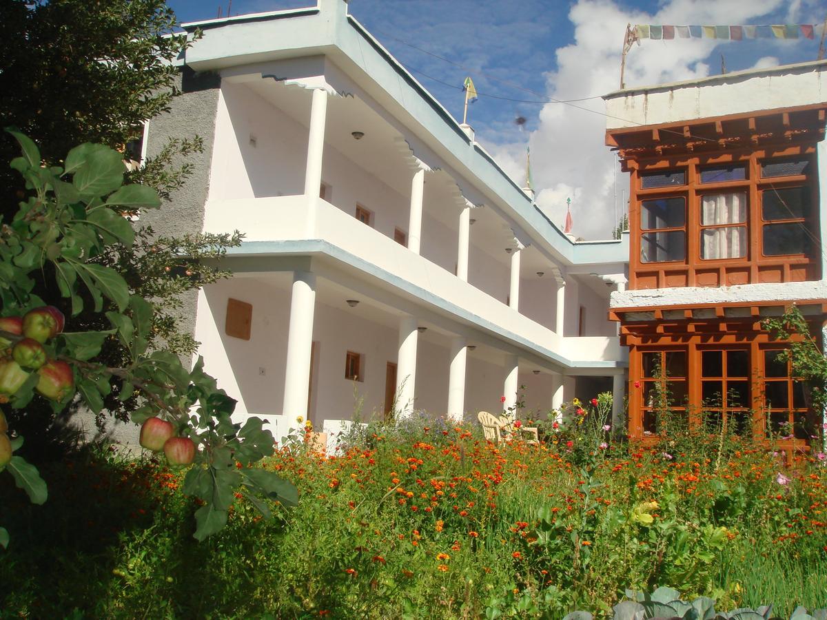 Hotel Jorchung Leh Exterior foto